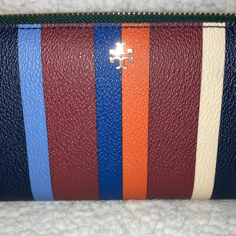 Tory Burch Multicolor Striped zip around Wallet Excellent Condition - Picture 2 of 16
